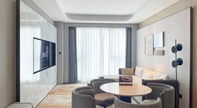 Люкс Ambassador Wyndham Grand Plaza Royale Lugu Changsha