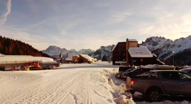 Piccolo Igloo, Забронировать Отель Отели Livinallongo del Col di Lana с парковкой, Парковка