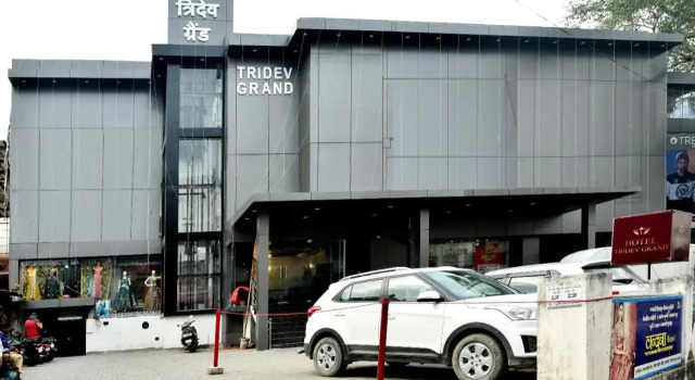 Hotel Tridev Grand