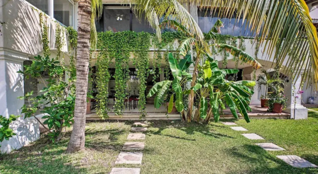 Updated Oceanside Townhome w/ Pool: Walk to Beach!, Prenota Appartamento Hotel a Quintana Roo con parcheggio, Parcheggio