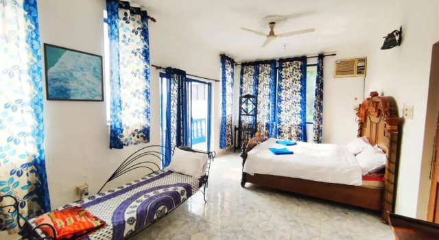 Amazing Hilltop 4 BHK Villa with Private Pool near Candolim, Buchen Sie Villa Nerul Nord-Goa