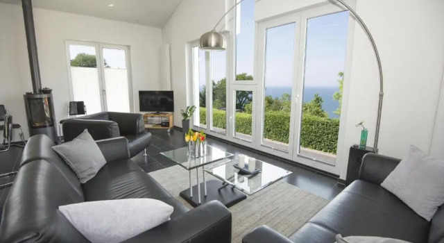 Haus Ostseeblick 1 FeWo Mee h rblick Dachterrasse, Meerblick, Забронировать Отель Ломе Рюген