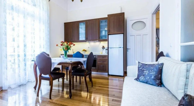 Neoclassical flat with 2 bedrooms in Piraeus, Забронировать Отель Пирей Острова Саронического залива - Аттика, рядом с Municipal Library of Piraeus