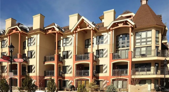 Lionsquare North Tower #300 3 Bedrooms 3.5 Bathrooms Condo