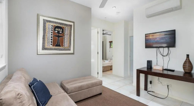 Aurelia 3 Bedroom Holiday Home Palm Cove, Забронировать Отель Отели Cairns Beaches с парковкой, Парковка
