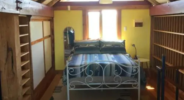 Dolphin Beach House, Book Hotel Dolphin Sands Tasmania