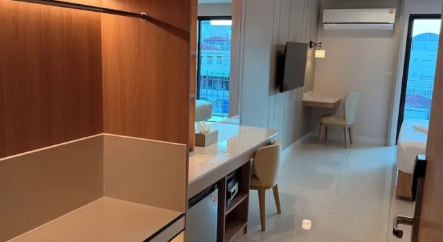 Двухместный номер Deluxe с балконом Aston Hotel Pattaya