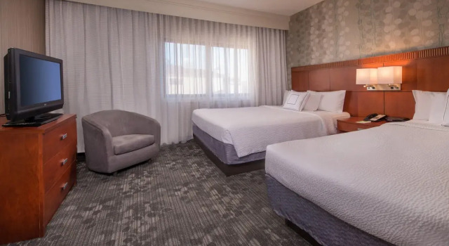 Четырёхместный люкс Courtyard Dulles Airport Chantilly