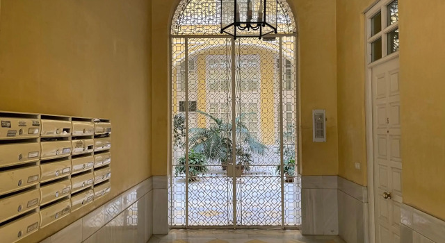 DreamsApt Plaza Nueva II, Забронировать Отель Отели Севильи с парковкой, рядом с Monumento a Don Juan Tenorio, Парковка