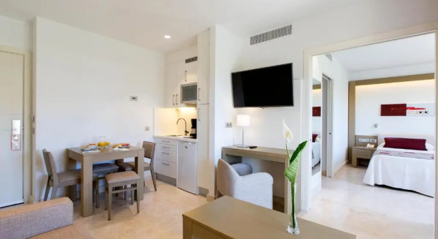Апартаменты Отель Hipotels Barrosa Garden