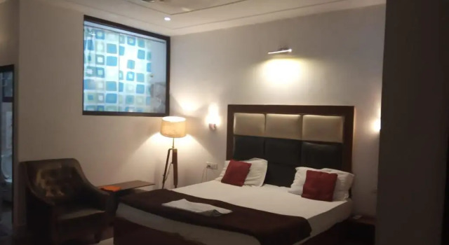 Kings retreat, Rezerwuj Hotel Patiala 