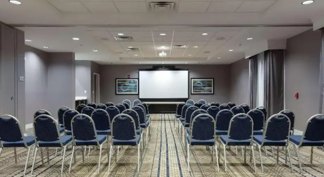 Двухместная студия Hampton Inn Emerson - Lakepoint, Ga