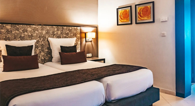 Четырёхместный номер Standard с видом на море Rosa Beach Hotel	