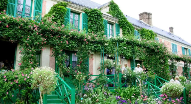 Le Pingouin, Book Hotel  