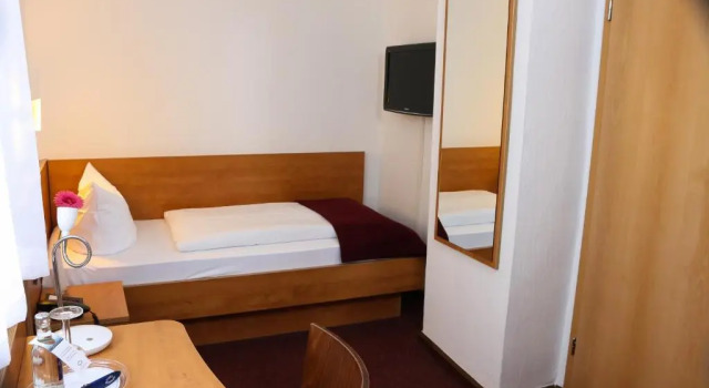 Одноместный номер Standard City Hotel Journal