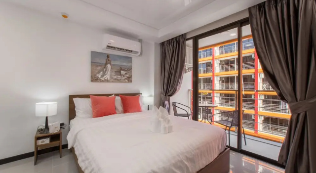 Апартаменты Business Naiharn Sea Condominium S510