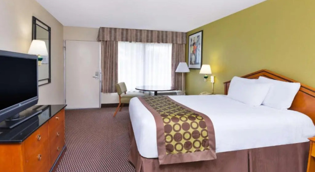 Номер Standard Ramada Baltimore West