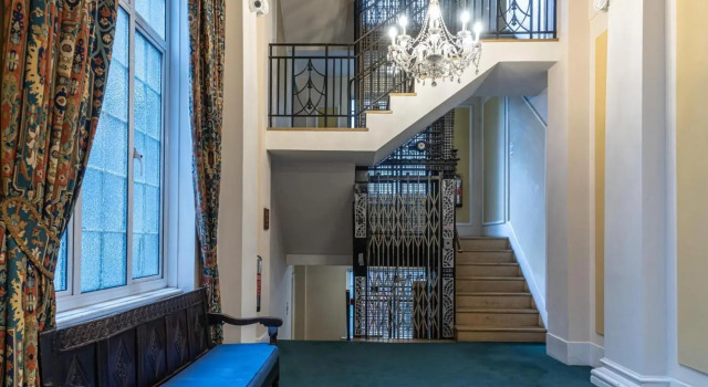 Stylish Art Deco 1 bedroom in West London