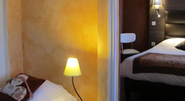 Номер Superior Logis Hôtel Deshors-Foujanet