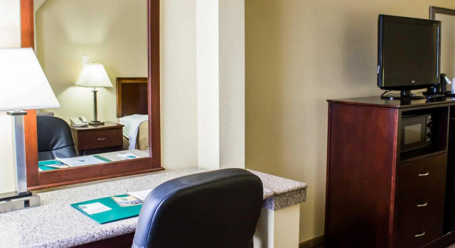 Номер Standard Quality Inn Fuquay Varina East
