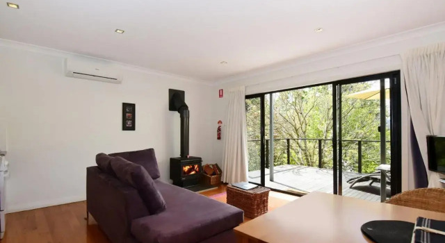 Cloudsong Chalet 3 Close to the village centre, Забронировать Шале Кенгуру-Вэлли South Coast