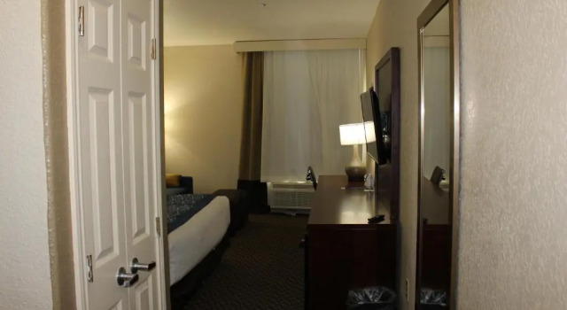Номер Standard Comfort Inn & Suites Near Six Flags & Medical Center
