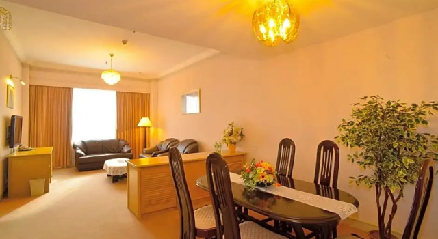 Полулюкс Dynasty Hotel
