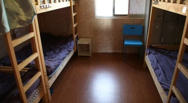 Кровать в общем номере (мужской номер) Blue Sky Youth Hostel
