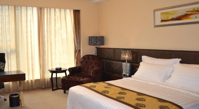 Двухместный номер Deluxe Days Hotel & Suites by Wyndham Hengan Chongqing