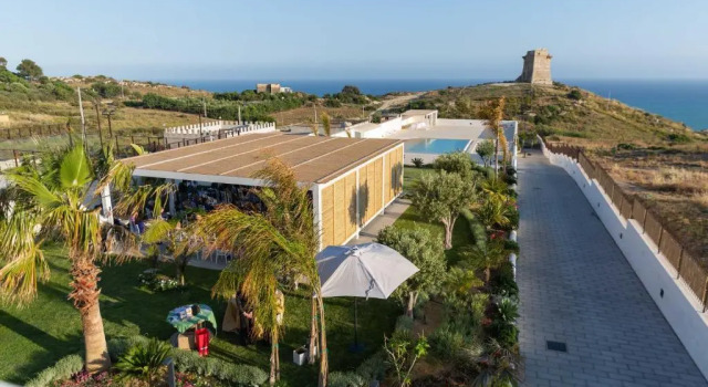 Четырёхместный номер Standard с видом на сад Villa Aries - Torre di Manfria Hill