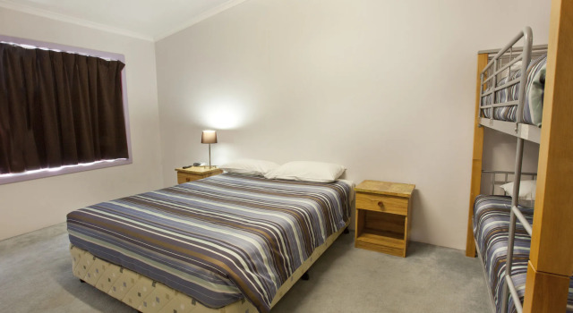 Banjo Paterson Inn, Забронировать Отель Джиндабайн Kosciuszko National Park