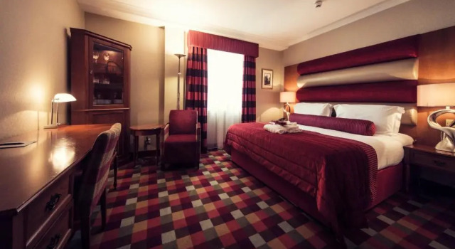 Двухместный номер Executive Carlton George Hotel