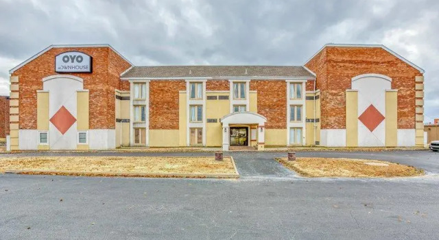 Номер Standard OYO Townhouse Tulsa Woodland Hills