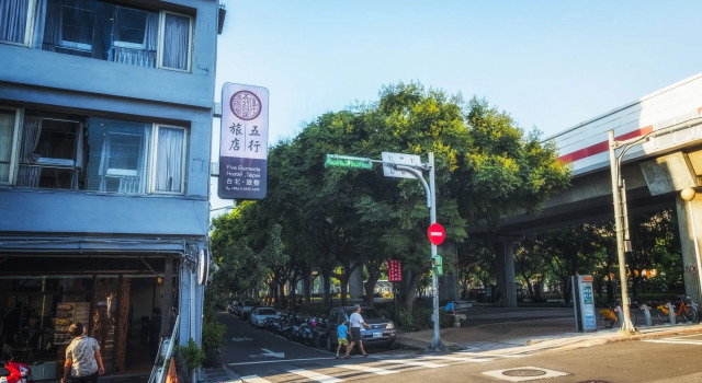 Corner Hostel & Cafe, Book Hostel / Vandrerhjem Hostels i Taybey, Hostel / Vandrerhjem