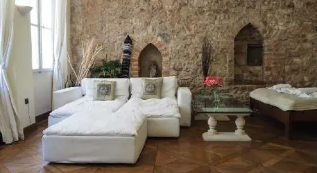 Eclectic Loft Royal Way, Забронировать Отель Прага 01 Прага, рядом с Дворец Клам-Галласов