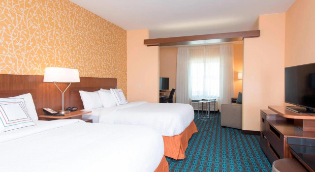 Четырёхместный люкс Fairfield Inn & Suites by Marriott Jackson Clinton