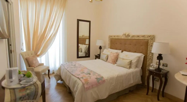 Двухместный номер Deluxe с балконом Royal Suite Trinità Dei Monti
