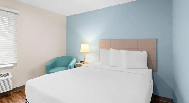 Двухместный люкс WoodSpring Suites Richmond Airport