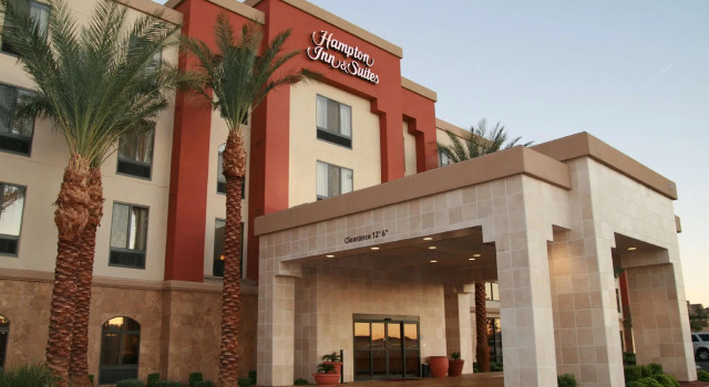 Номер Standard Hampton Inn & Suites Las Vegas South