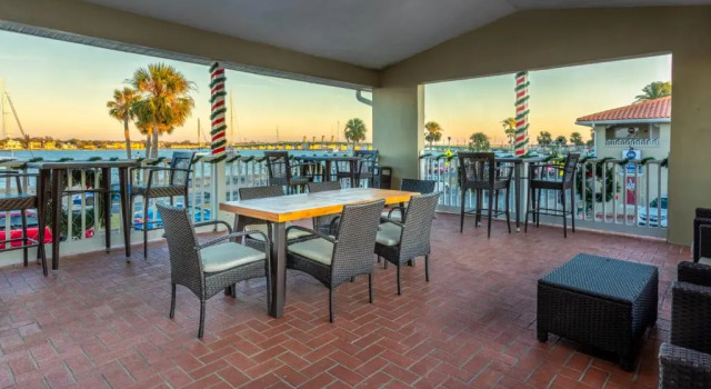 Номер Standard с видом на залив Best Western Historic Bayfront