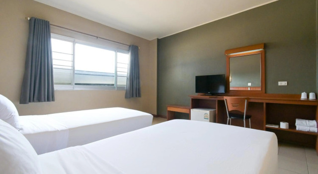 Rattana Park Hotel, Забронировать Отель Пхитсанулок 