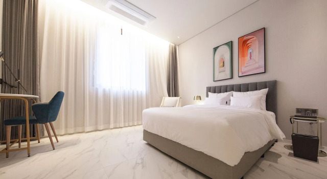 Люкс Royal Jinhae Yongwon Londoner Business Hotel