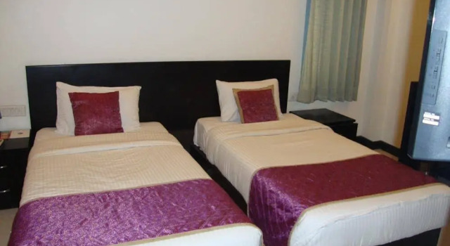 Hotel Swathi, Забронировать Отель Отели Нью-Дели 3 звезды, 3*