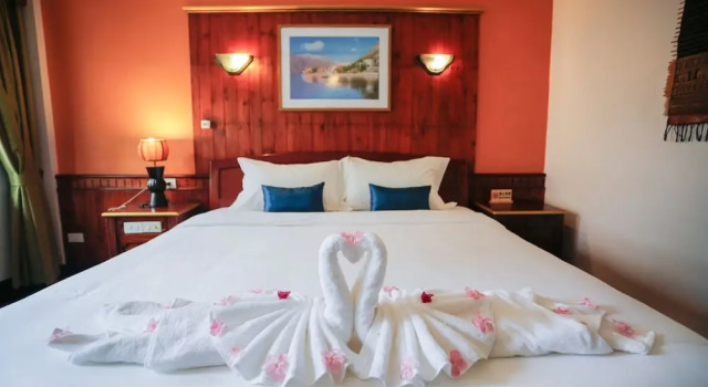 Двухместный номер Standard c 1 комнатой E-Outfitting Vang Thong Hotel