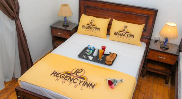 Luksusowy dwuosobowy pokój Regency inn