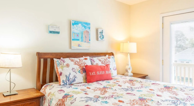 Sandys Beach House, Buchen Sie Hotel Hotels in Tybee Island mit Parkplatz, Parkplätze