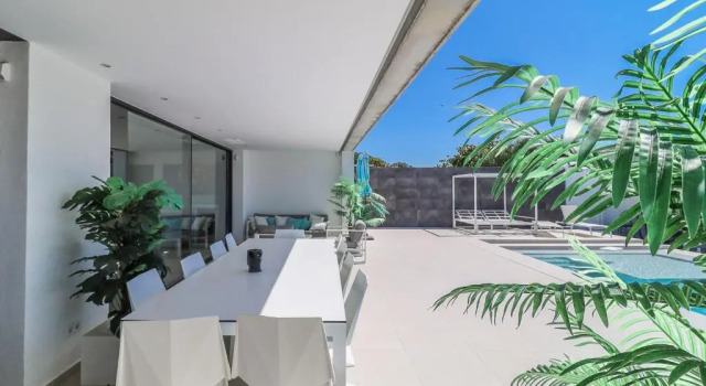 Villa en la marina de Empuriabrava, 1Km de la playa