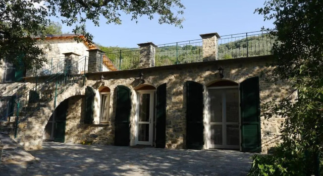 Top Rustico Borgata Roggio auf 16.480 qm Grundstück, Rezervovat Rekreační dům Testico Ligurie