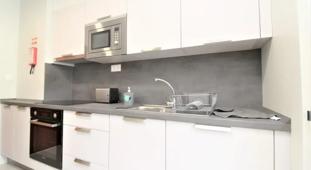 Апартаменты Grey Apartment in City Center with Sea View