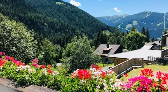 Landhaus Zirben, Забронировать Дом для отпуска Отели Бад-Клайнкирххайм с парковкой, рядом с Горнолыжный подъемник Зоннвизенбан II, Парковка